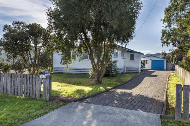 55 Parakai Ave Parakai_13