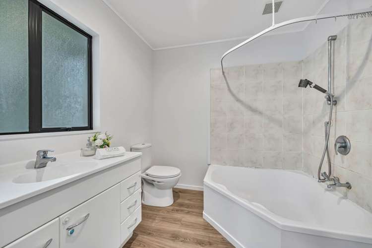 2/8a Verbena Road Birkdale_18