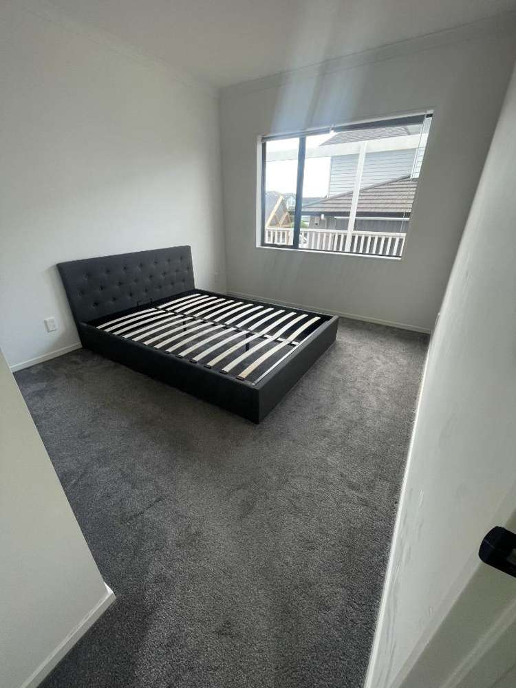 14 Horsefields Drive Flat Bush_12