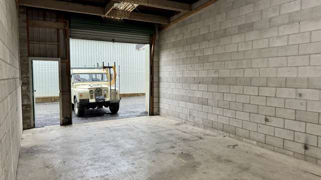 2/20 Brook Street Parkvale_2