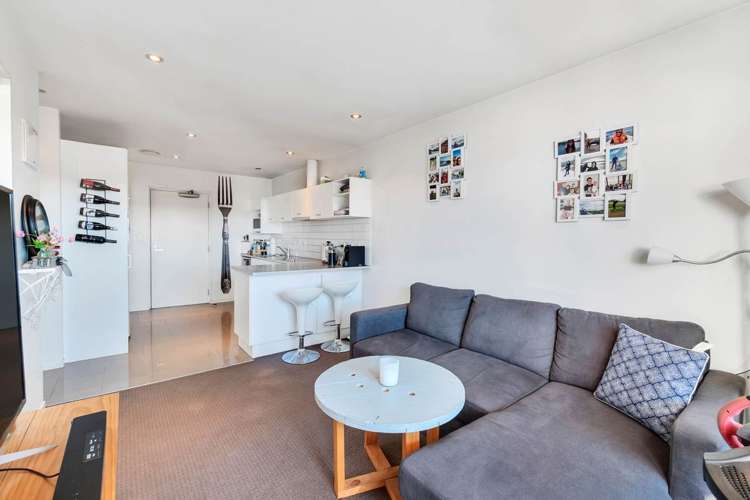 B15/60 Masons Road Oteha_7