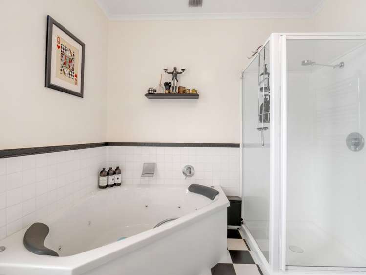 12 Brassey Road Saint Johns Hill_26