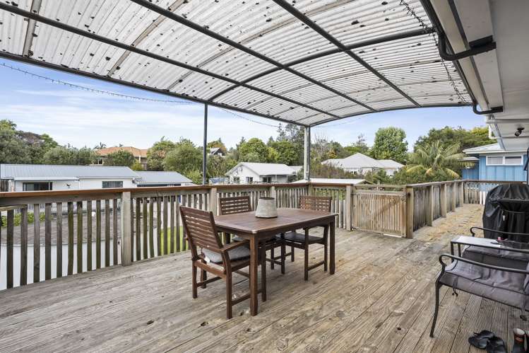 37 Shelly Bay Road Beachlands_11