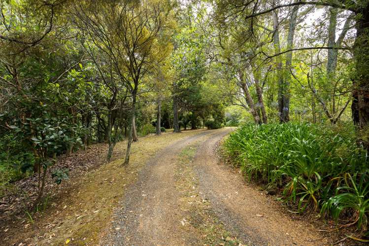 3 Mackesy Road Parahaki_25