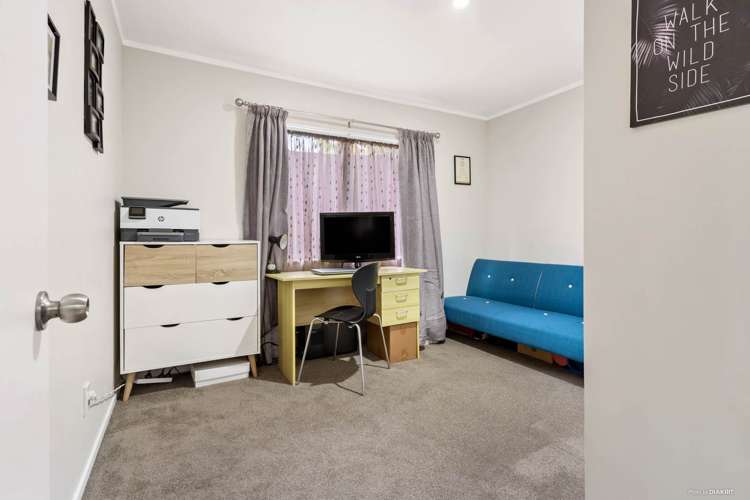 20 Loughanure Place Massey_8