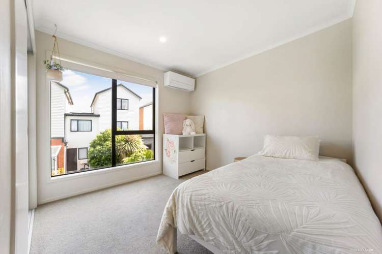 8 Kerewhenua Crescent Hobsonville_8