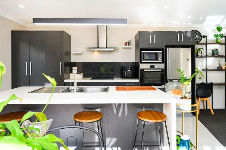 18 Galea Grove Kelvin Grove_7