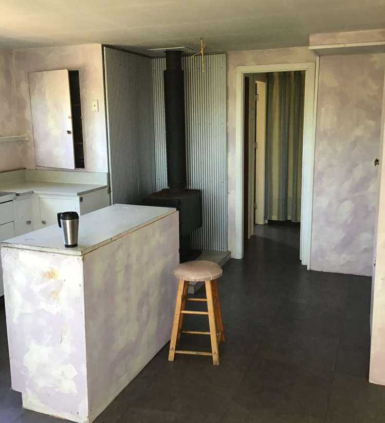 657 Domett Road Domett_4