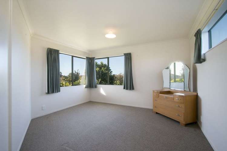 21 Athenree Heights Athenree_13