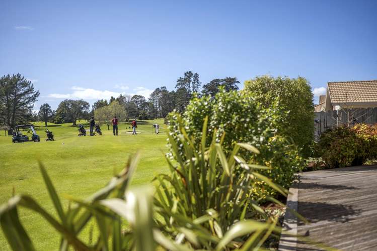 2/41 West Fairway Golflands_27