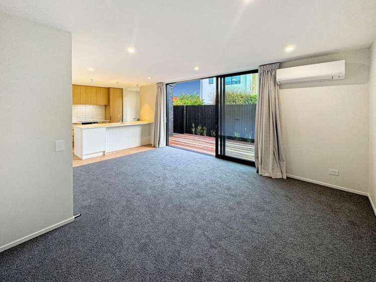 3/131 Simeon St Somerfield_6