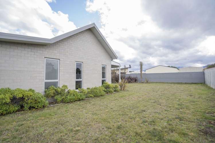 10 Motu-Au Close Manapouri_13