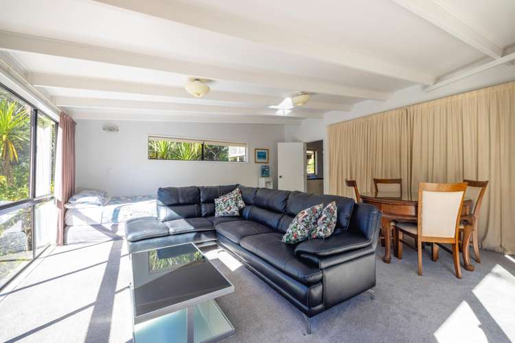 223 Ocean View Road Oneroa_16