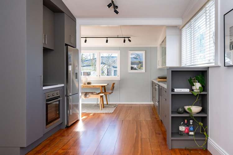 9 Kinross White Street Napier South_15