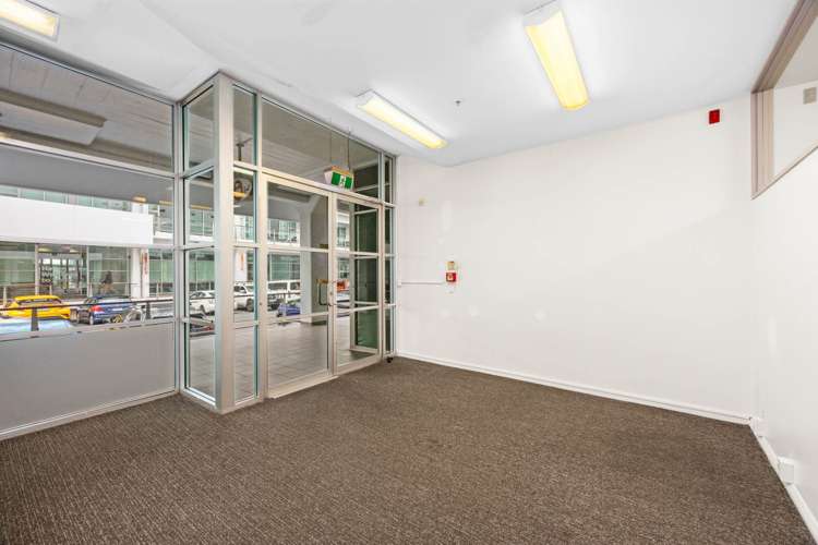 Unit 8/145 Quay Street City Centre_9