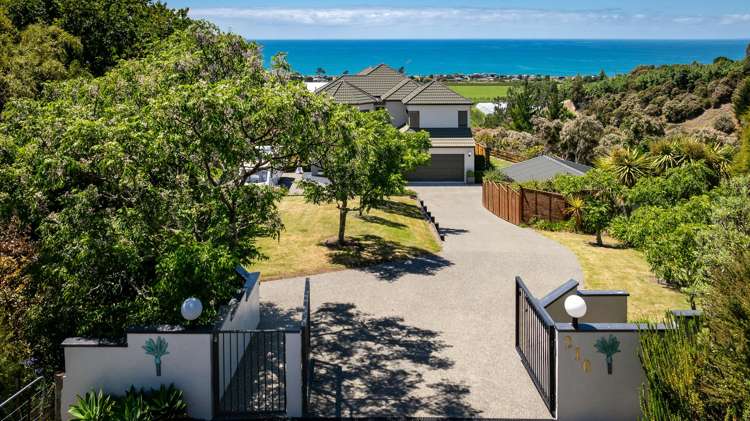 210 Kaimata Road Bay View_25