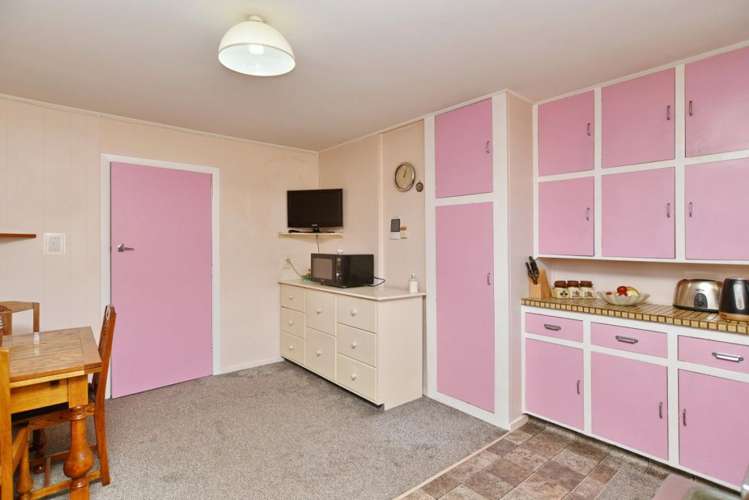 372 Breezes Road Aranui_8