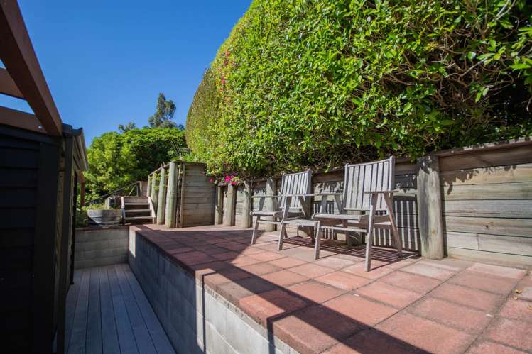 11 Settlers Hill Akaroa_32