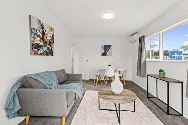2 Bed 1 Bath in Otahuhu.