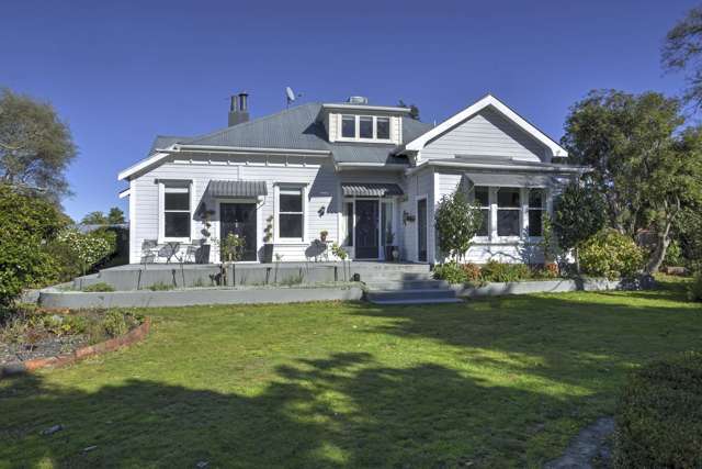 7 Rexwood Street is on the market!