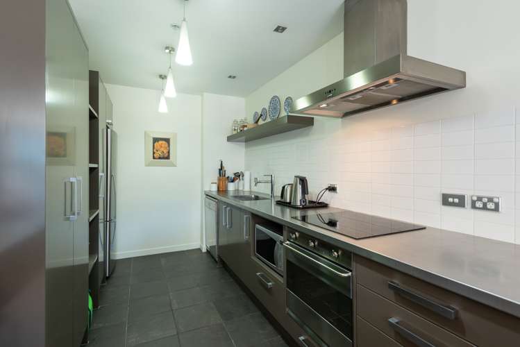 4b/42 Cable Street Te Aro_5