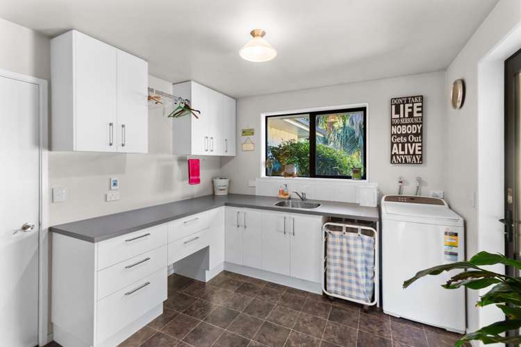 257 Lyndon Road Waiau_24