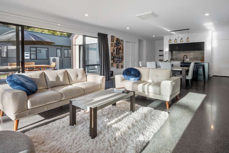 49c Vale Road Riverside_12