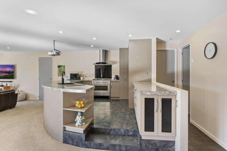 89 Totara View Road Wakefield_16