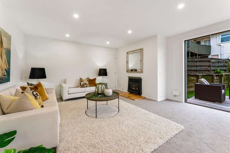 2/10 Windsor Place Windsor Park_5