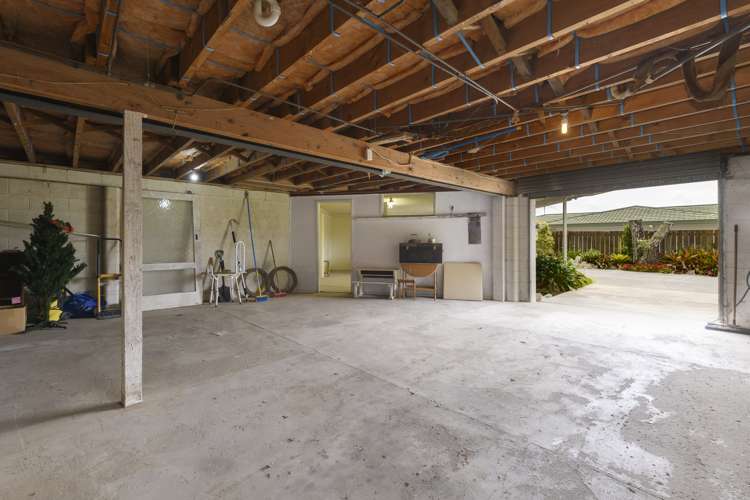 15c Matua Road Matua_19