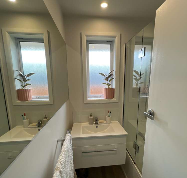 2/41 Roberta Drive Somerfield_8