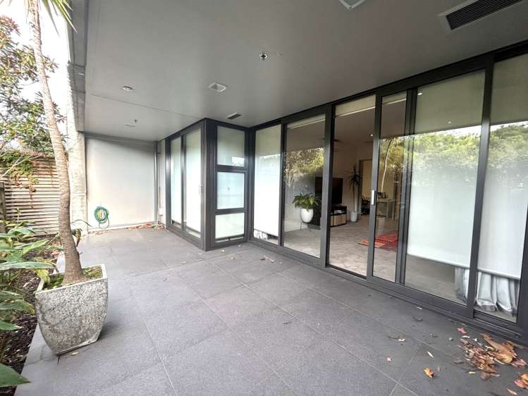 G03/2 Bluegrey Avenue Stonefields_11