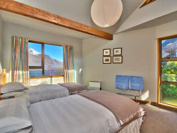 14a Cameron Place Fernhill/Sunshine Bay_10