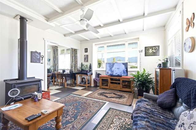 188 Commercial Street Takaka_3