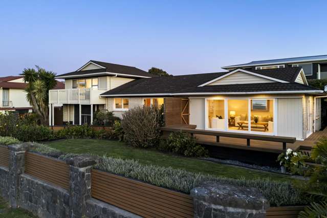 Waterfront Luxury on Kiwi Esplanade