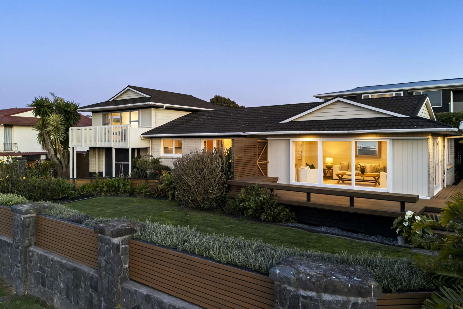 77 Kiwi Esplanade Mangere Bridge_0