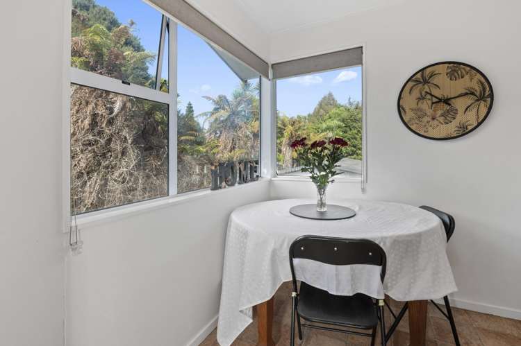 24 Joanne Crescent Pukehangi_5