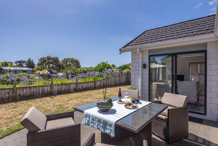 176 Milne Drive Paraparaumu_5