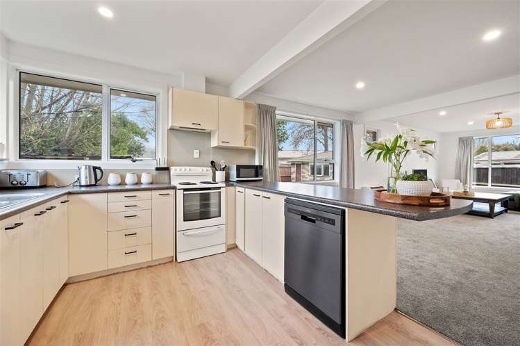 5 Adams Place Woolston_5