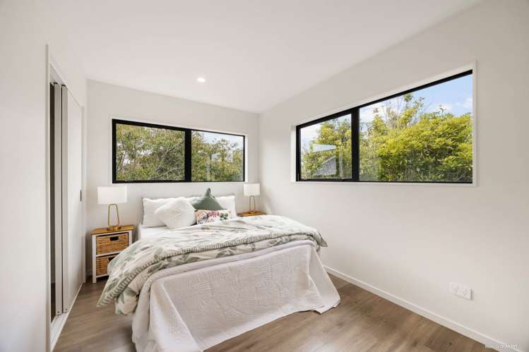 11B Rene Place Sunnyhills_7