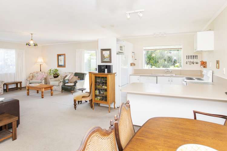 2/10 Rutene Road Kaiti_10