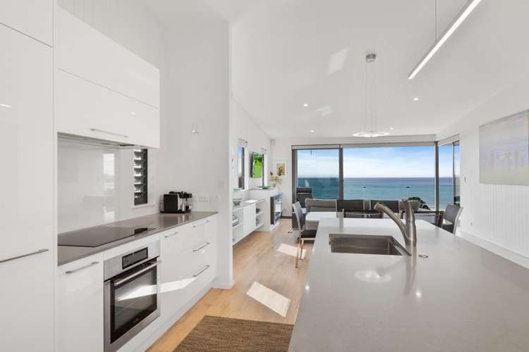 31 Taranga Road Langs Beach_13