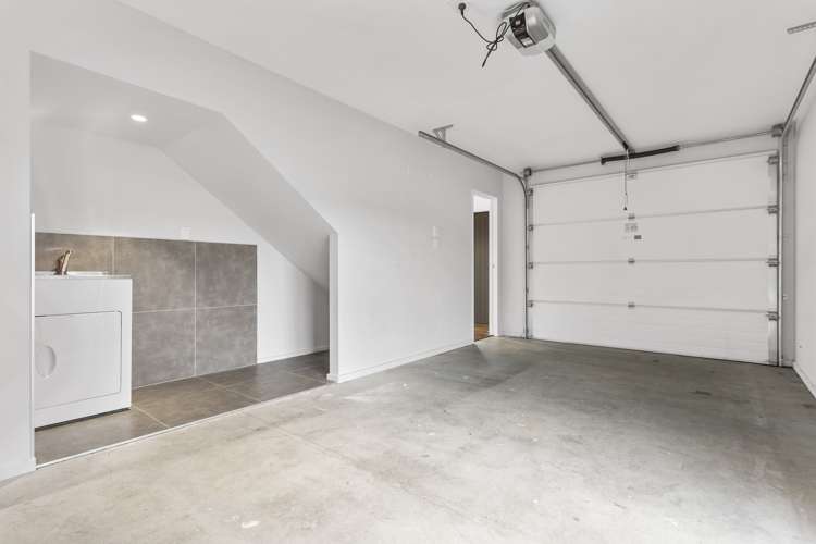 54 Bordeaux Parade Te Atatu South_18