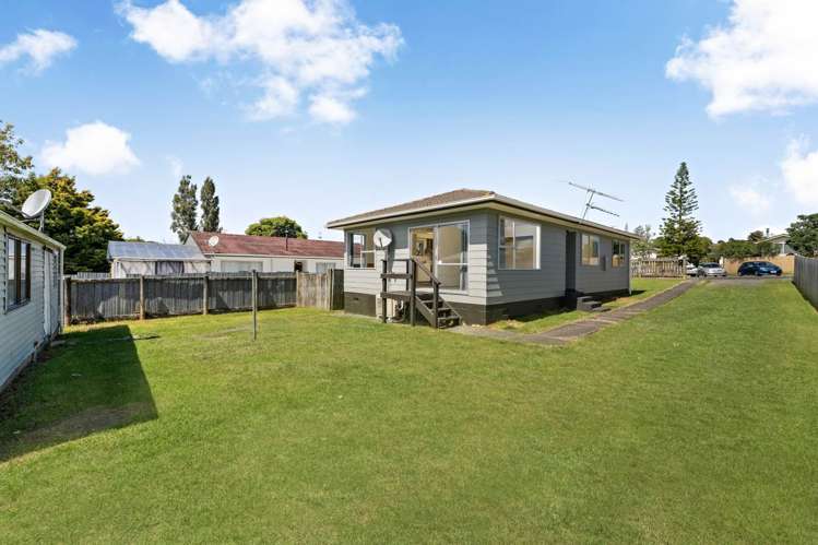 6 Karina Place Glen Eden_12