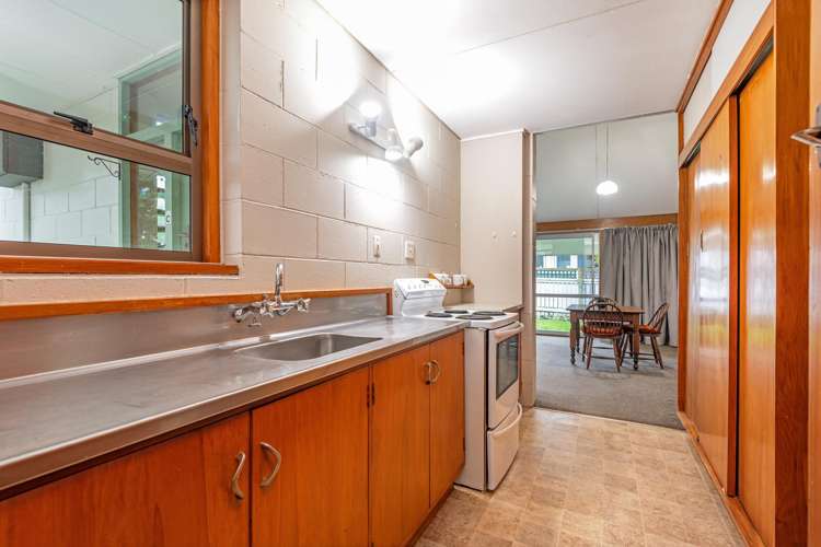 12C Kimbolton Road_5