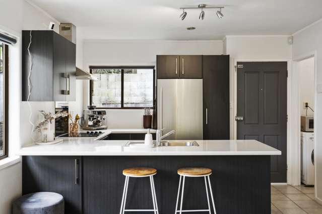 11 Lysander Crescent Beach Haven_4