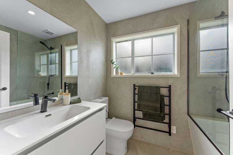 8 Odin Place Beach Haven_11