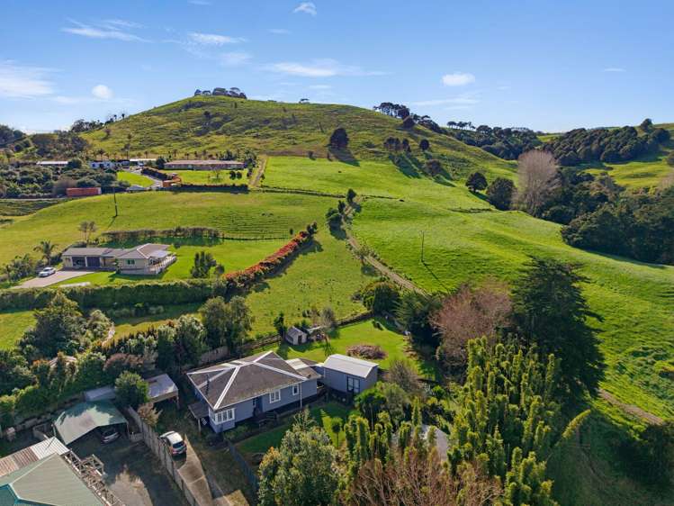 10 Montaine Place Maungaturoto_17