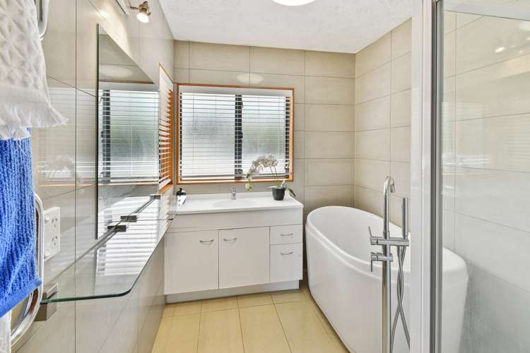 65 Eugenia Rise Totara Heights_10