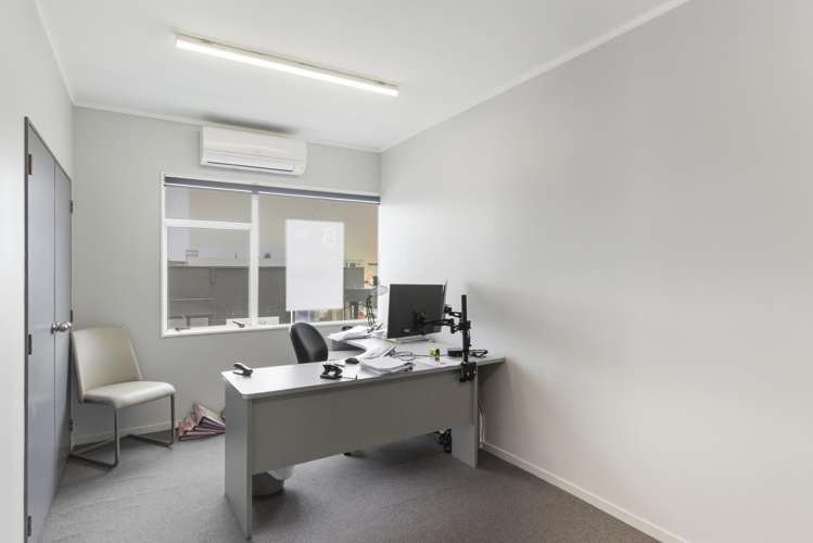 208 Main Highway Otaki_14